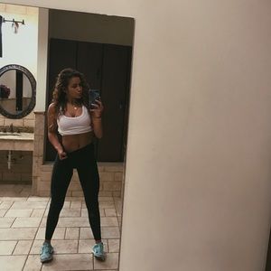 Meet your Posher, Briana